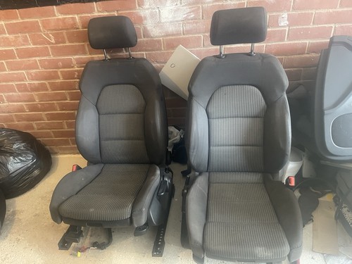 Audi full seats - full,