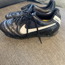 Nike Tiempo Elite Legend IV SG Black Football Boots UK Size 5 - 454322-018.