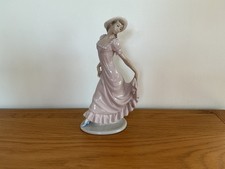 TALL 11.5 inch NAO/LLADRO FIGURINE (ELEGANT LADY)BEAUTIFUL