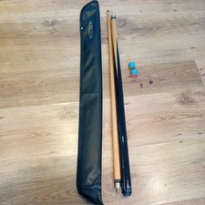 Riley Paul Hunter 57" Snooker Cue 2 Piece 18oz. Pot Black Sleeve. Chalk