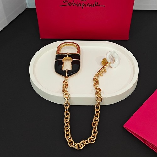 Schiaparelli retro key lock - key,