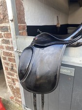 Jeffries dressage saddle Medium Black 18”