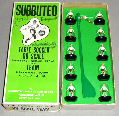 Subbuteo table football team - football,