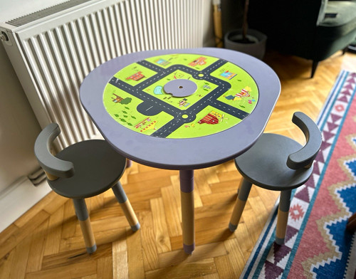 Table children round - table,