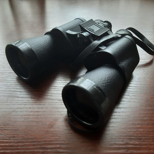 Bushnell instant focus 10x50 - focus,