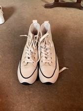 Claudia Ghizzani High Top