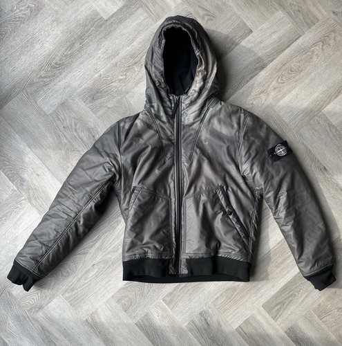 Stone island - stone,