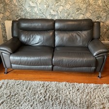 2 seater brown leather electric recliner sofa with 2 x USB ports, used 