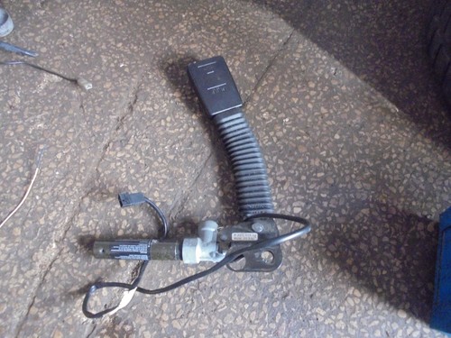 Bmw passenger seat belt - z3,
