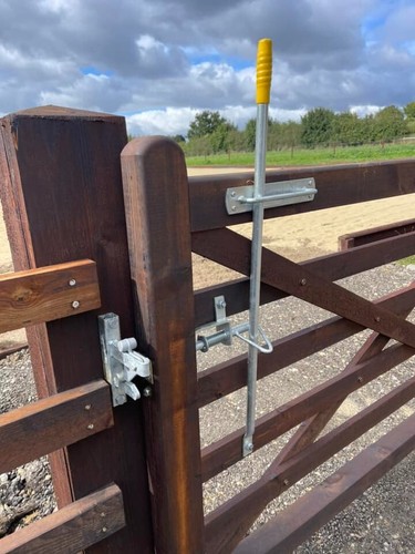 Wooden gate latch - , bar