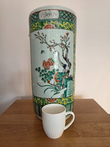 Antique famille verte cylinder