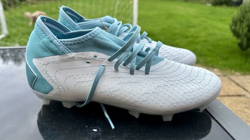 Limited edition rare adidas - limited,