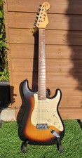 Fender Sunn Mustang ( Early 1990s)  Sunburst LOW Start No Reserve. VGC
