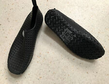Swim shoes : size 6 : SPEEDO : black : unisex : swimming shoes