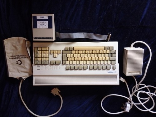Commodore amiga a1200 with - amiga,