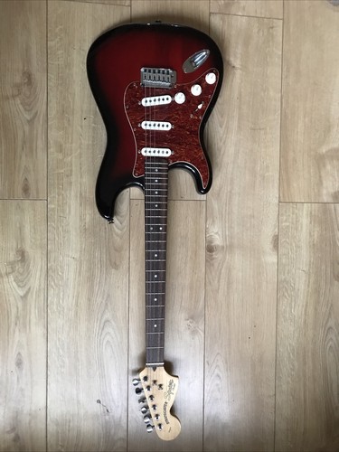Left handed fender squire - left,