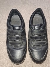 Black Clarks leather school shoes UK 4 F older boy fantastic condition