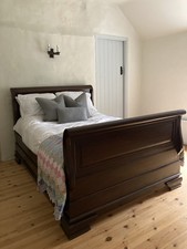 Solid Wooden Sleigh Double Bed Mahogany Finish High Quality Pull Out Trundle Bed