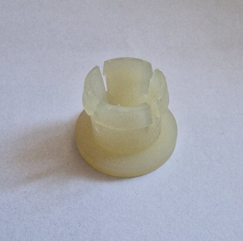 Grommet for case 956xl - case/ih,