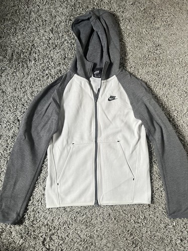 Old season tech fleece - old,