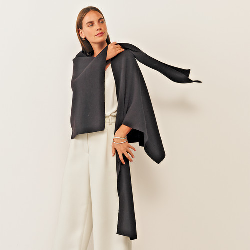 The white company wrap - company,
