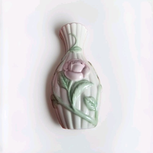 Lenox embossed pink - lenox, bud