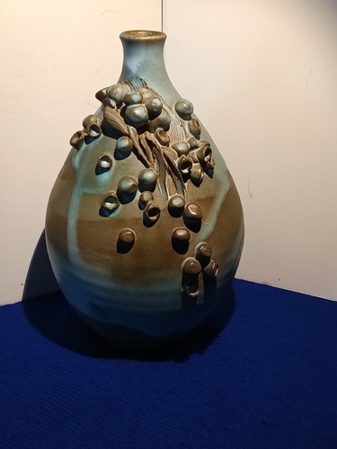 Studio pottery hand thrown - studio,