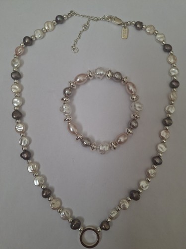 Beautiful brand new set - new,