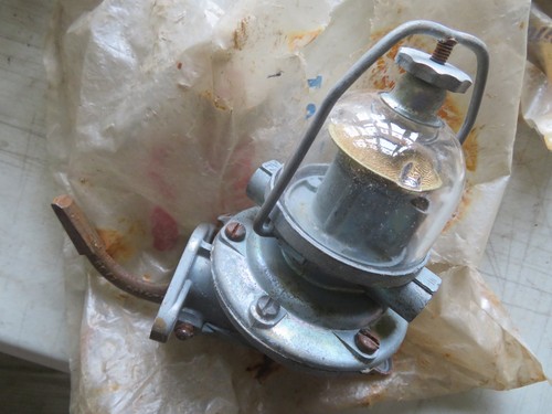 Petrol pump p - pump, r