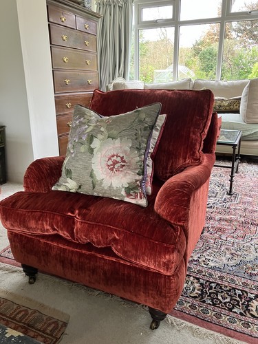 Excellent condition feather - excellent,