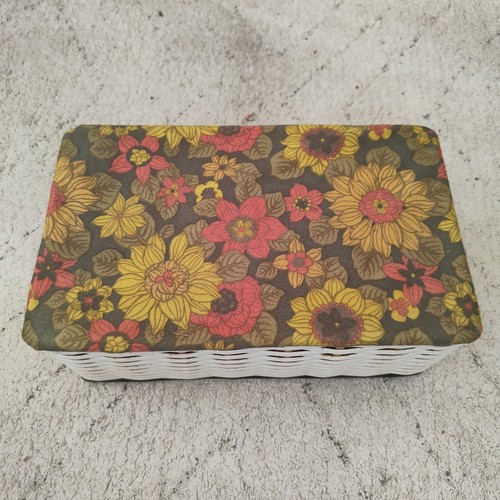 Vintage sewing box retro - sewing,