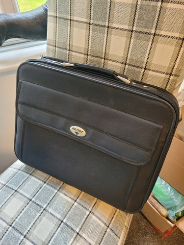 Antler black laptop briefcase - black,