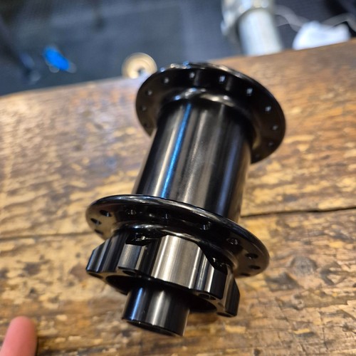 Onyx classic front hub bolt - 6,