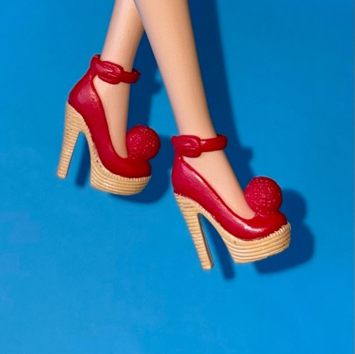Barbie curvy doll - curvy, shoes