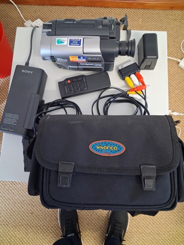 Sony handycam ccd trv64e video - ccd-trv64e,