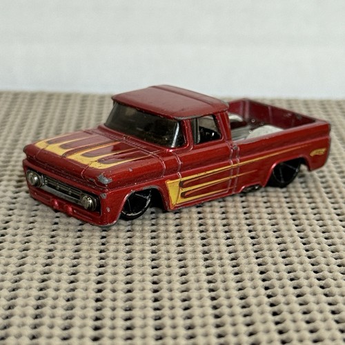 Hot wheels custom chevy - 62,