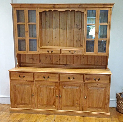 Large real pine welsh - real, dresser