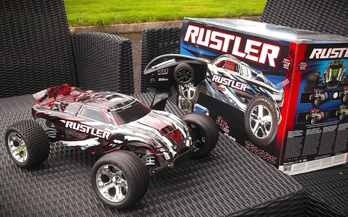 Traxxas rustler 2wd - traxxas,