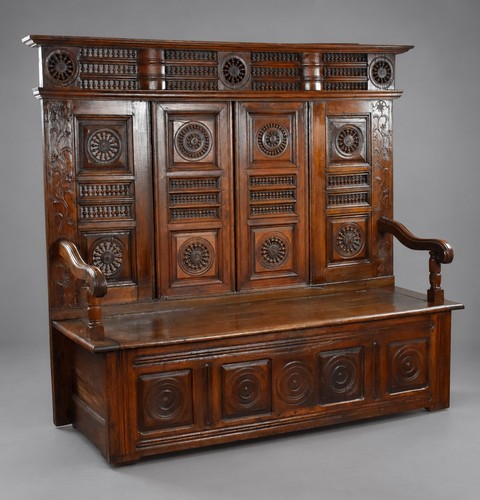 Carved oak panelled settle - oak, /
