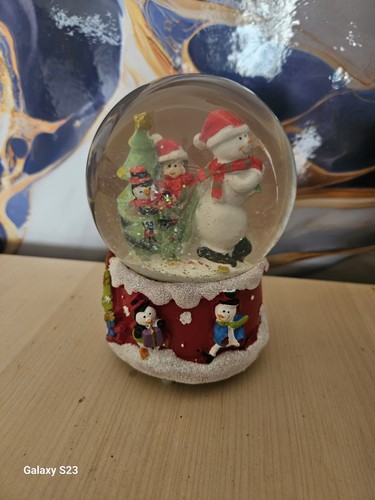 Musical christmas snowglobe - musical,