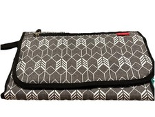 Lekebaby Portable Nappy Changing Mat Travel Baby Change Mat Wipe-Pocket grey