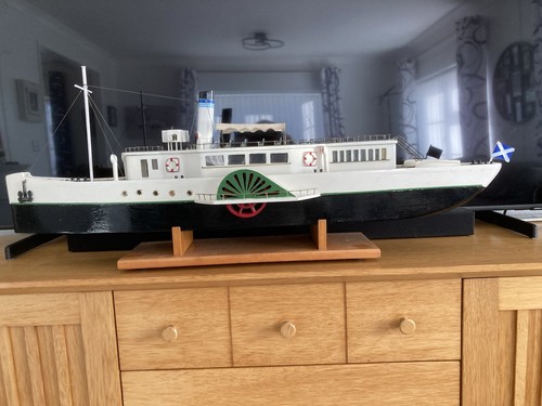 Wooden built model - built, paddle