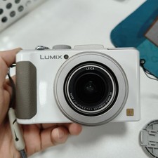Panasonic LUMIX DMC-LX7 10.1MP