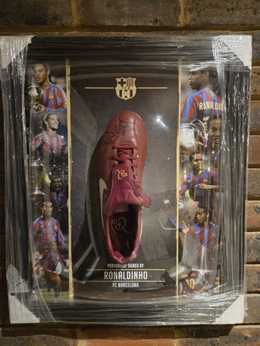 Ronaldinho signed and framed - ronaldinho,