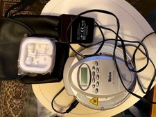 Vintage Tevion CDM32B MP3/CD Player Pocket Size Walkman in Case Made In Germany