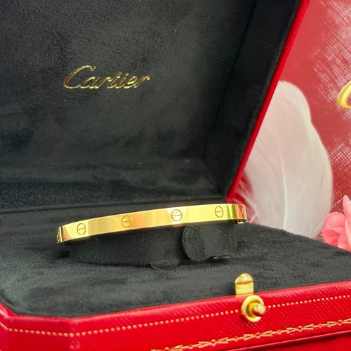 Cartier love bracelet medium - cartier,