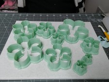 5 Petal Flower Cutter Include