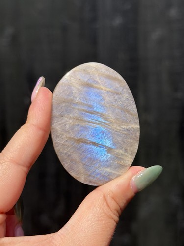 Moonstone palmstone blue flash - moonstone,