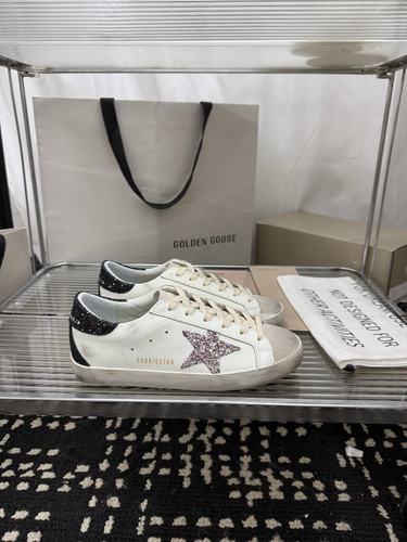 Golden goose super star - goose, super‑star