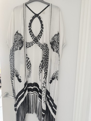 River island beach - river,